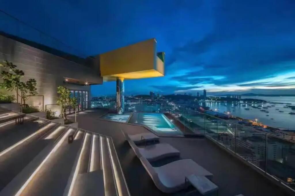 Edge Central Pattaya Seaview Residence Екстер'єр фото