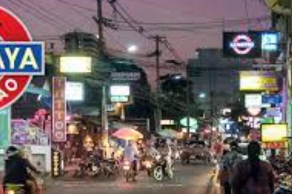 Edge Central Pattaya Seaview Residence Екстер'єр фото