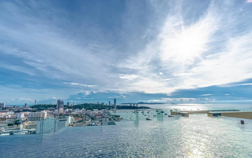 Edge Central Pattaya Seaview Residence Екстер'єр фото